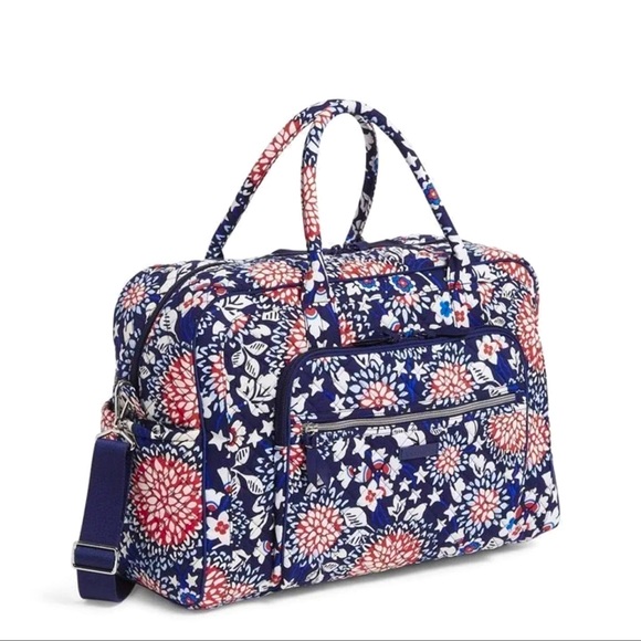 ✨ NWT Vera Bradley Weekender Floral Red & White Blossoms - Picture 2 of 7